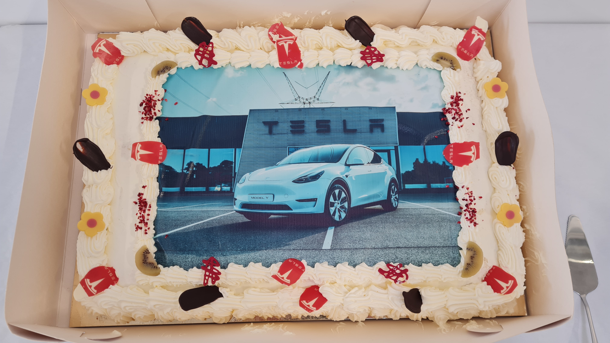 Tesla Odense opening 2021-09-08 - The cake